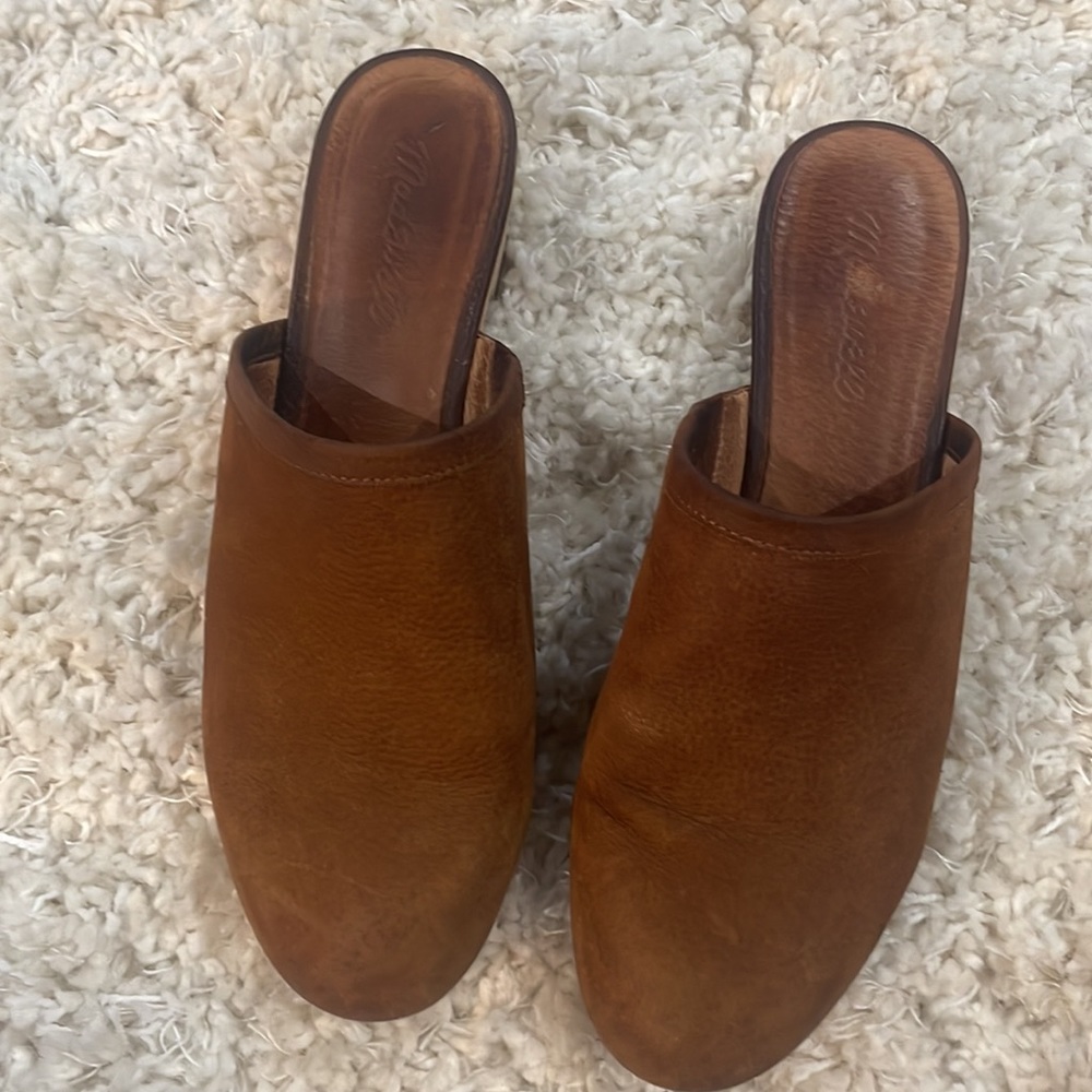 Madewell Ruby Clog in Brown Suede